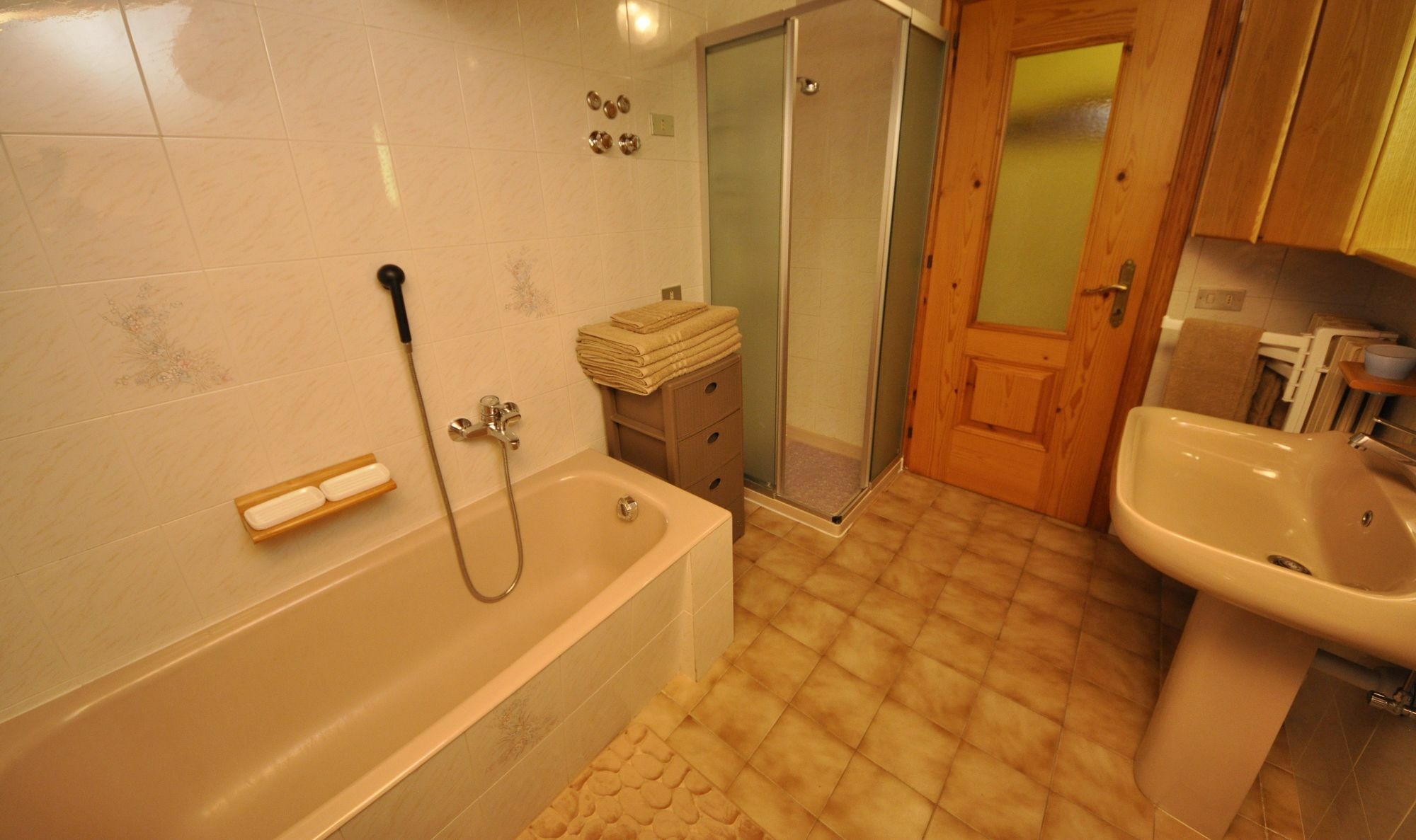 Appartamento Valeriano By Livigno Accomodation Экстерьер фото